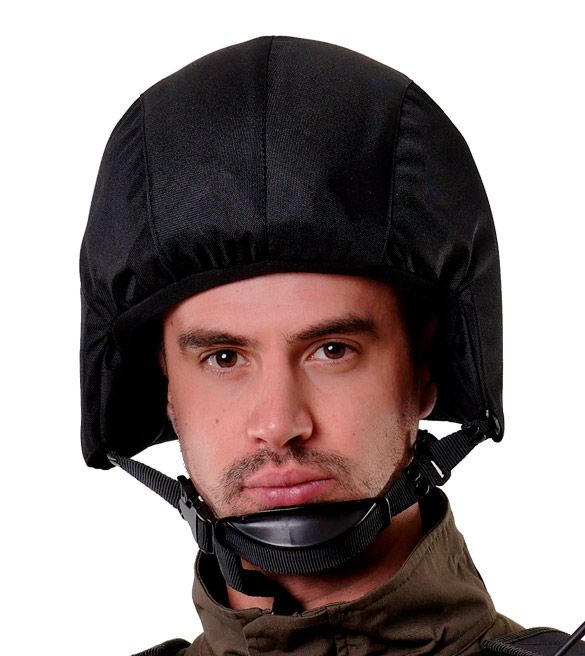 Черный шлем Авакс одетый на голову ракурс анфас